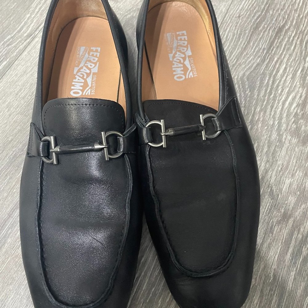 Salvatore Ferragamo Size 9 Dress shoes